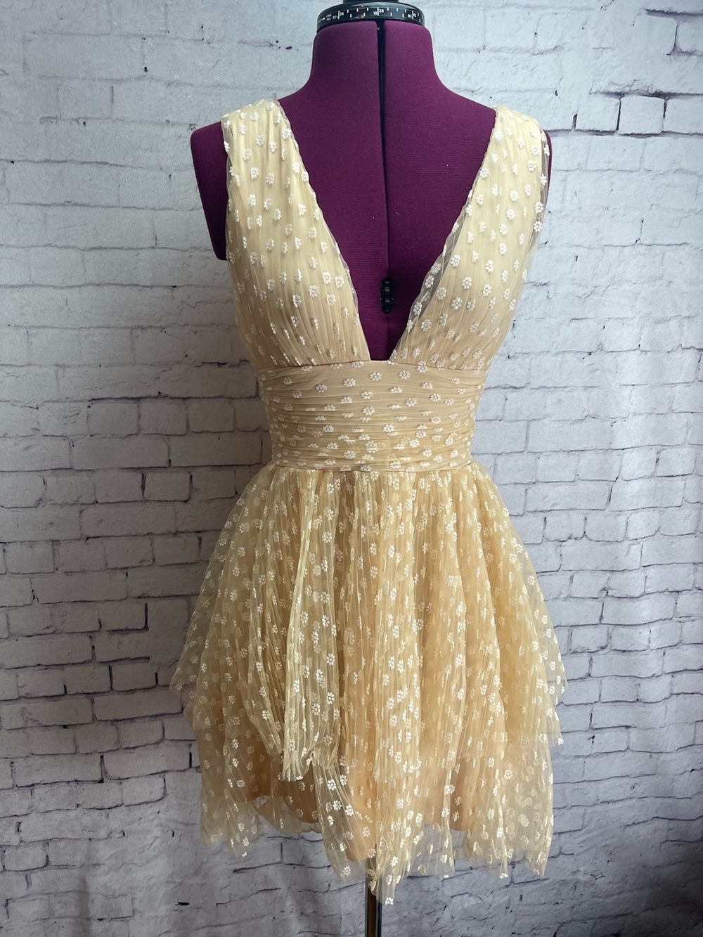Majorelle size XS tan and cream plunge neck mini dress tulle